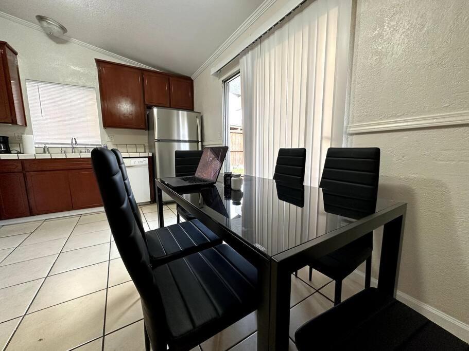Comfortable House W/ Wi-Fi/Tv - Turlock,Ca Kültér fotó